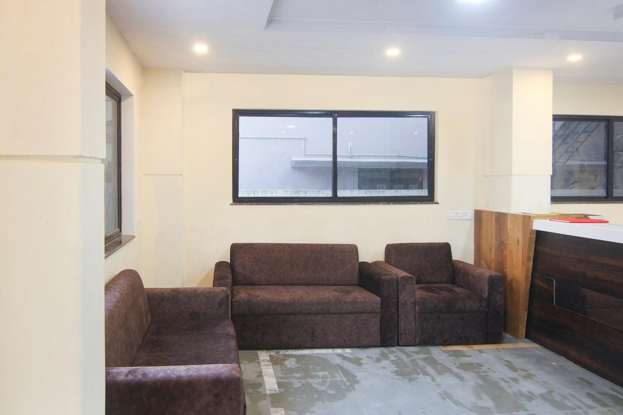 Hotel O Villa 31 Akot Dış mekan fotoğraf